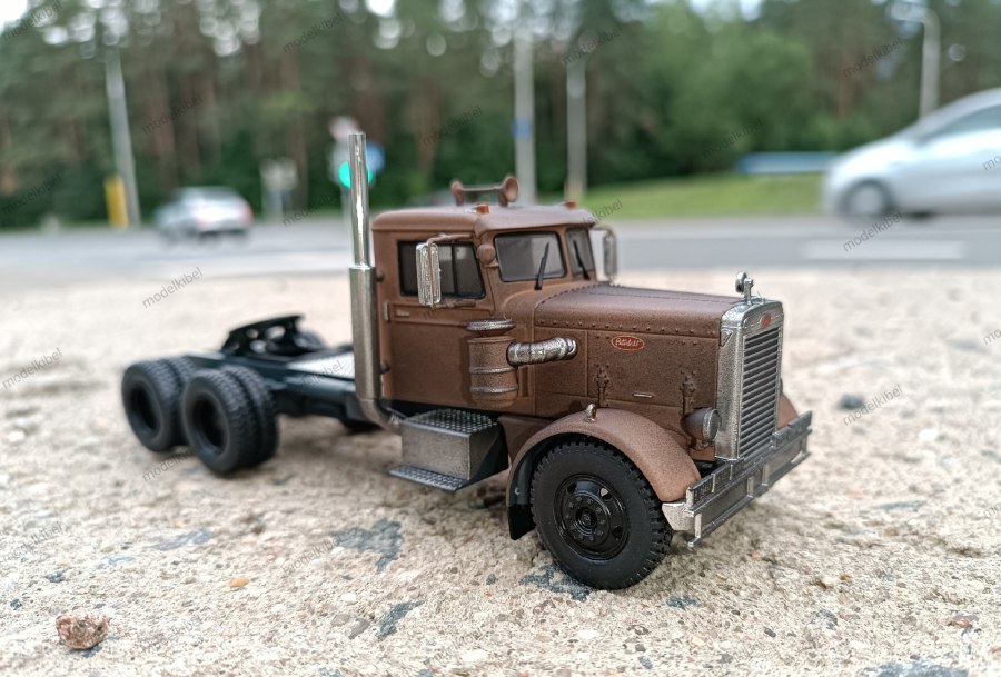 Седельный тягач Peterbilt 359