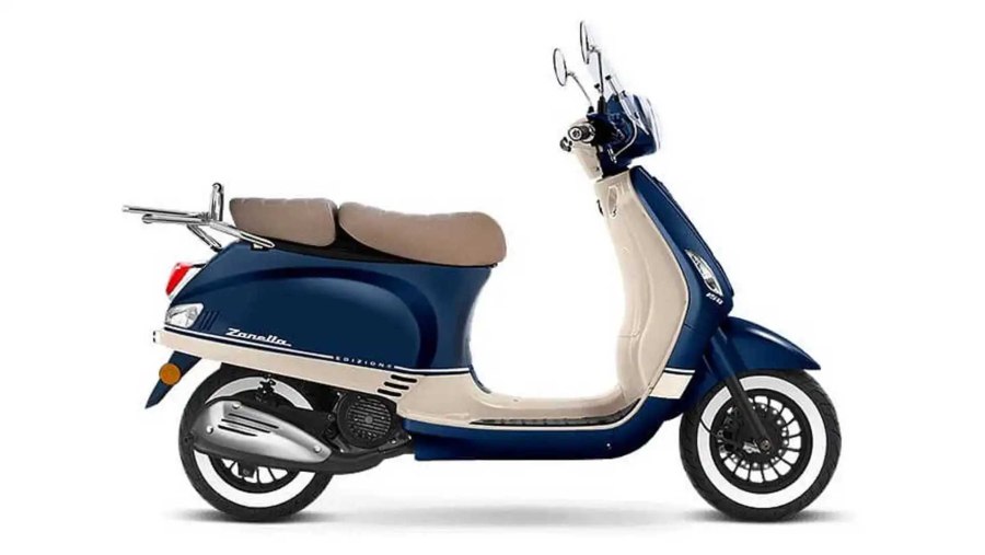 Скутер Suzuki цепи