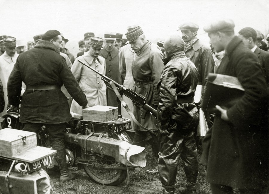 Hotchkiss m1922 стрельба