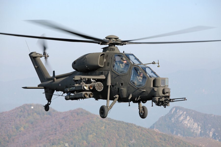Вертолет Agusta a129,