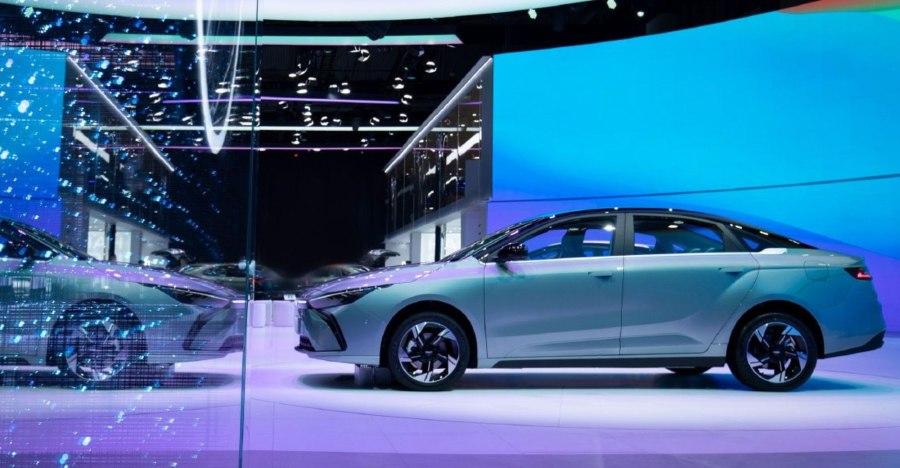 Geely Geometry g6