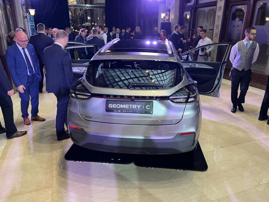 Geely презентация