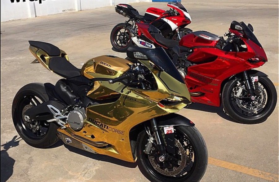 Ducati Panigale Золотая