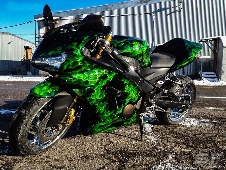 Yamaha r1 зеленый
