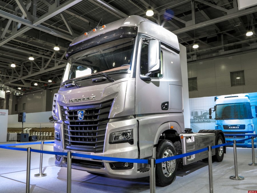КАМАЗ 54901 С низкой кабиной