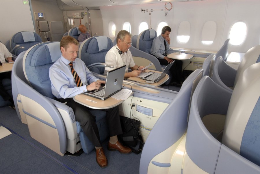 Airbus a380 салон