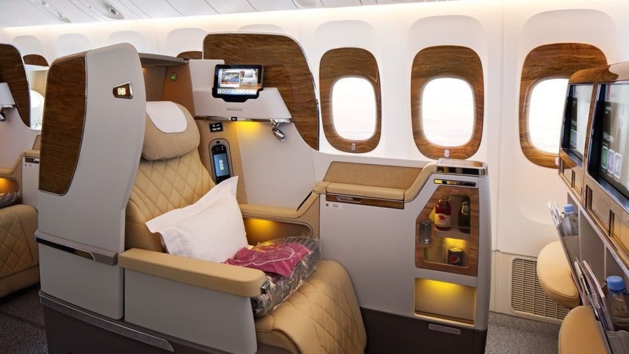 Boeing 777 Emirates бизнес класс