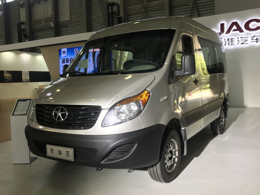 JAC Sunray 8+1