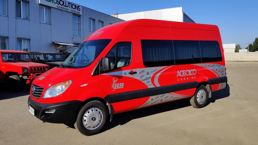 JAC Sunray 8+1