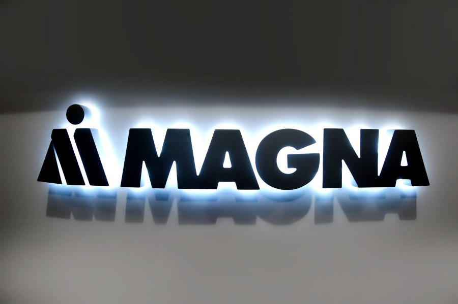 Magna Automotive Rus логотип