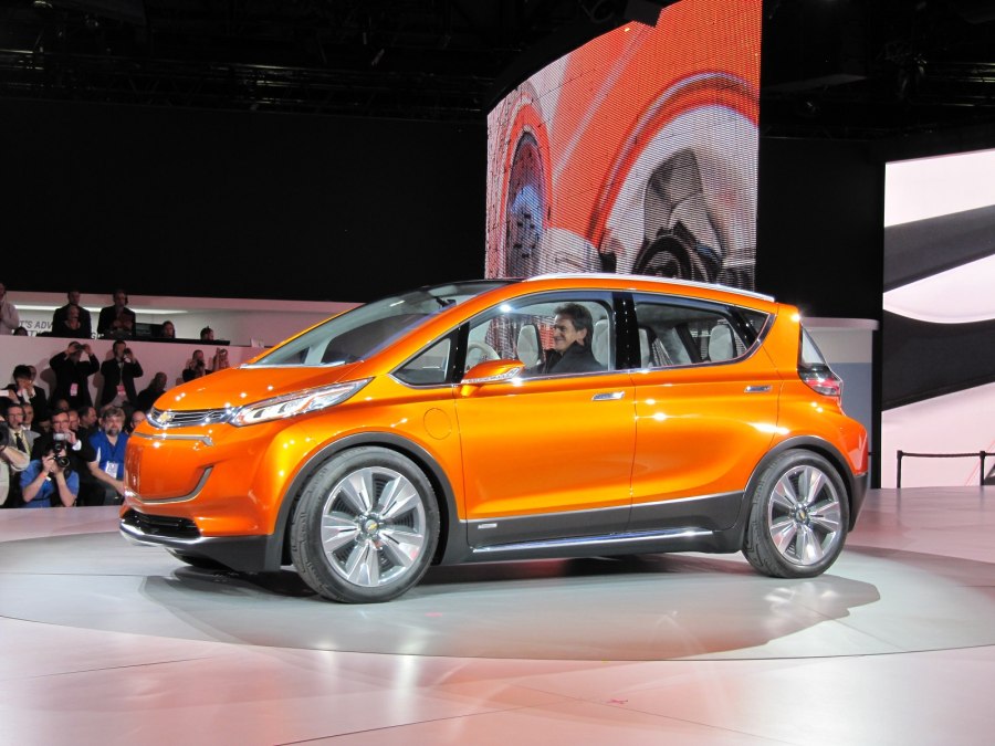 Chevrolet электромобиль Bolt