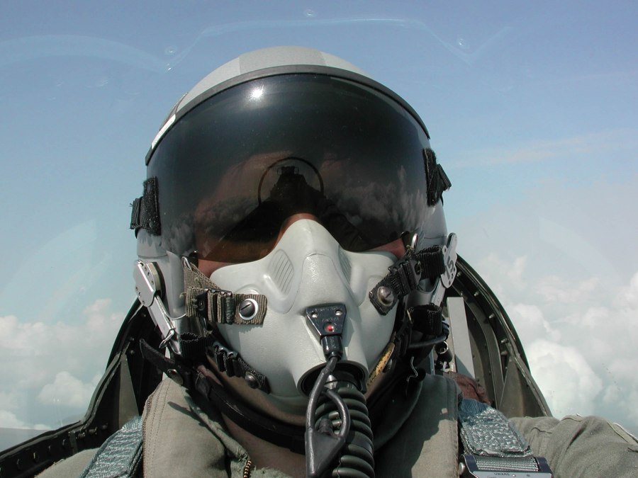 Шлем пилотов США f16