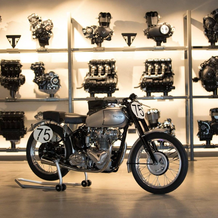 Мотоцикл Triumph