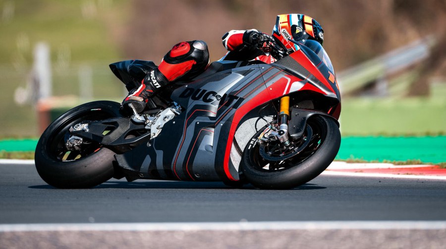 Мотоцикл Ducati 2022