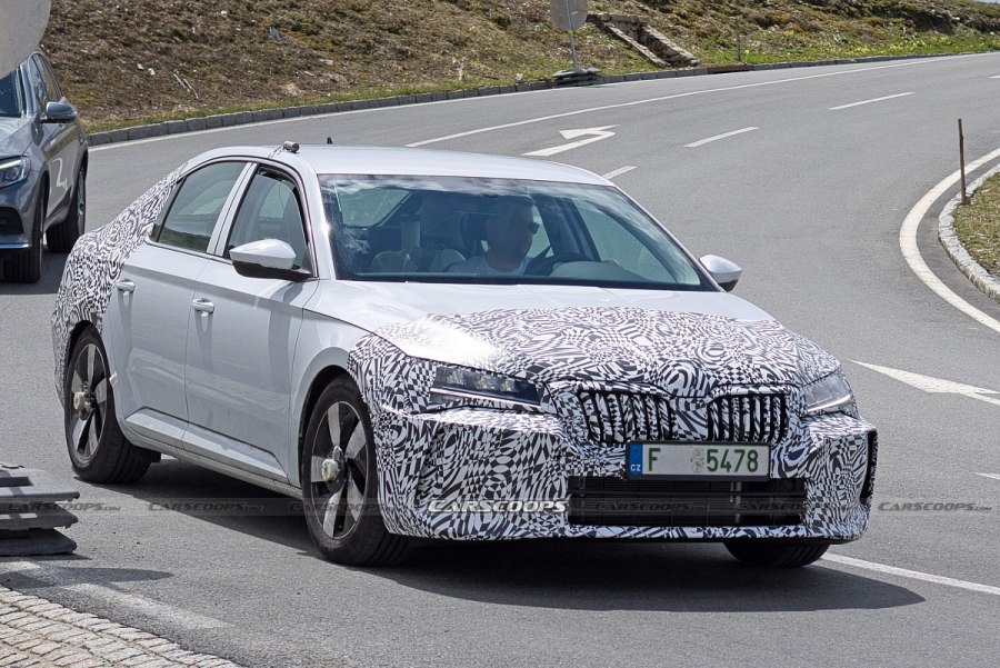 Новый Skoda Superb 2023