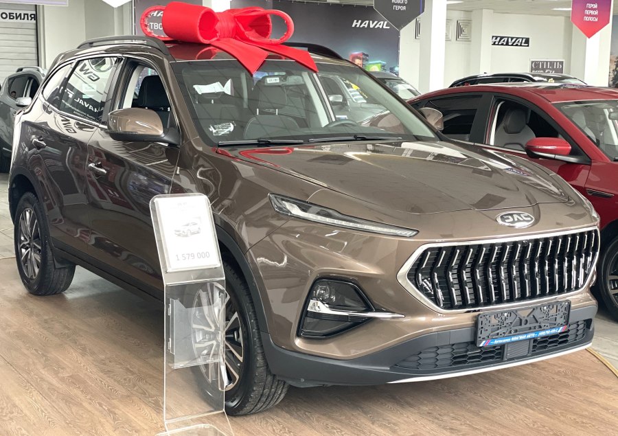 Китайский автомобиль JAC s7