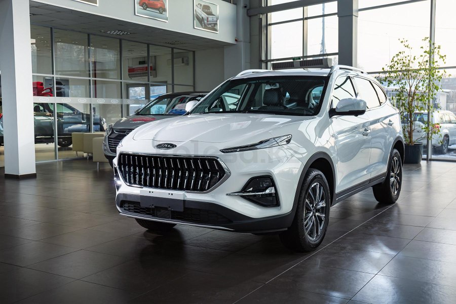 Автомобиль JAC s7
